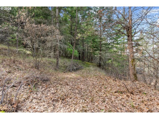 2455 OSBORN CUTOFF Rd, Mosier, OR 97040