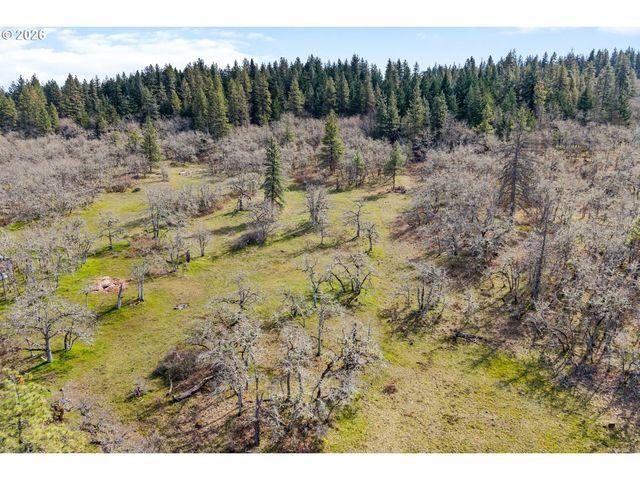 2455 OSBORN CUTOFF Rd, Mosier, OR 97040