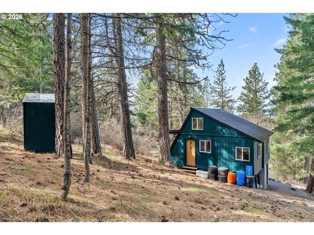 2455 OSBORN CUTOFF Rd, Mosier, OR 97040