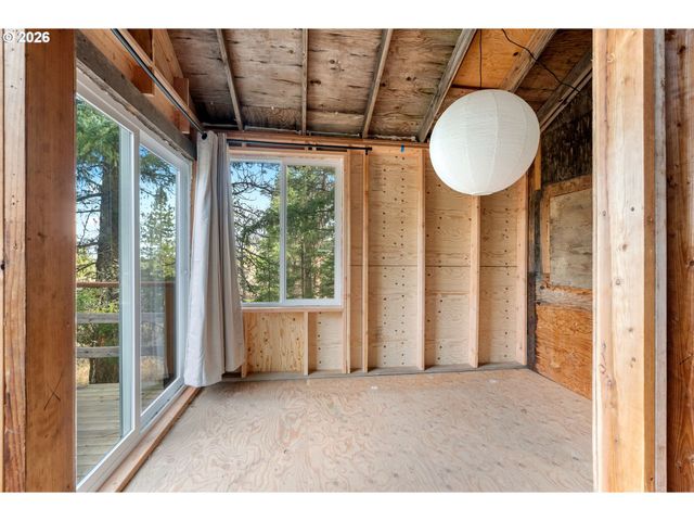 2455 OSBORN CUTOFF Rd, Mosier, OR 97040