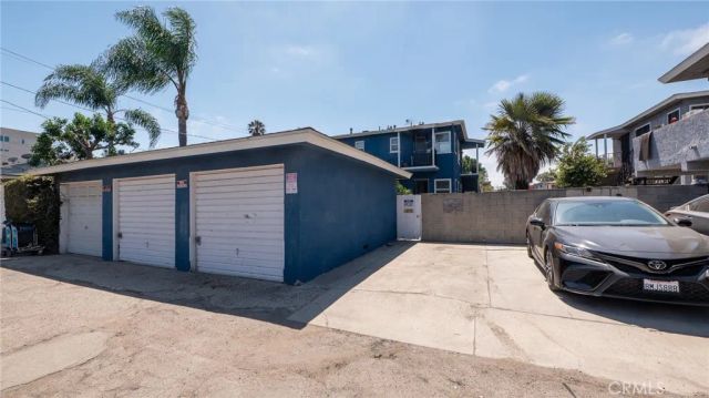 8812 Ramsgate Avenue, Los Angeles, CA 90045
