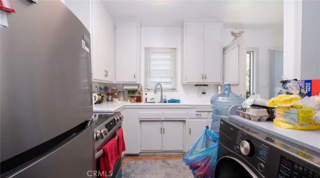 8812 Ramsgate Avenue, Los Angeles, CA 90045