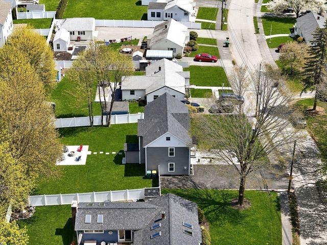 8 Boyd Rd, Woburn, MA 01801