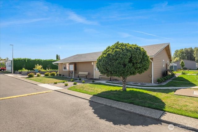 300 SW 7th Avenue #302, Battle Ground, WA 98604