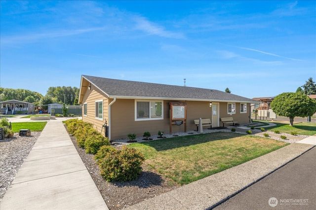 300 SW 7th Avenue #302, Battle Ground, WA 98604
