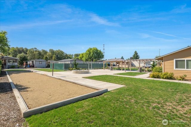 300 SW 7th Avenue #302, Battle Ground, WA 98604