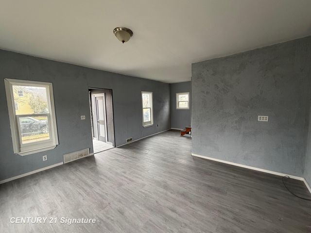 927 N Porter Street, Saginaw, MI 48602