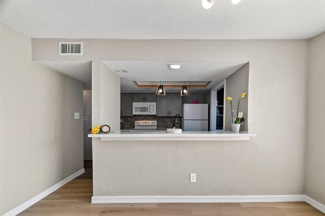 781 Country Place Drive 2054, Houston, TX 77079