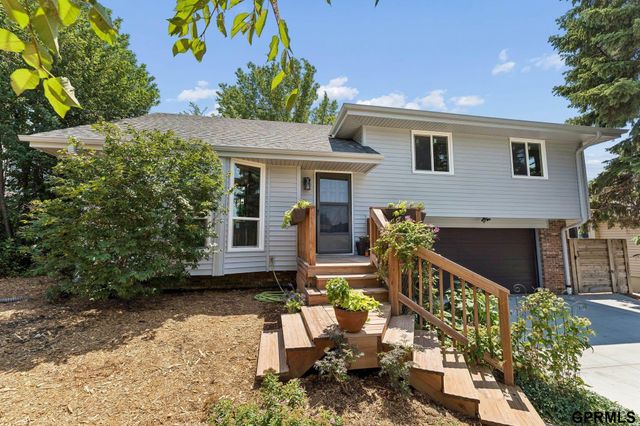 13633 Hascall Street, Omaha, NE 68144