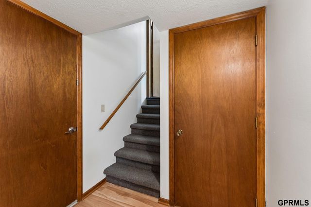 13633 Hascall Street, Omaha, NE 68144