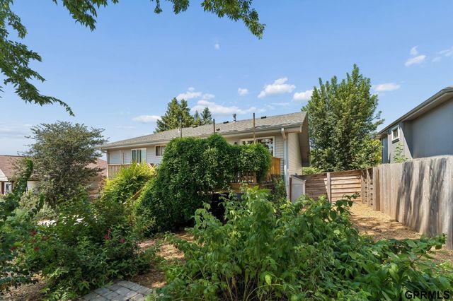 13633 Hascall Street, Omaha, NE 68144