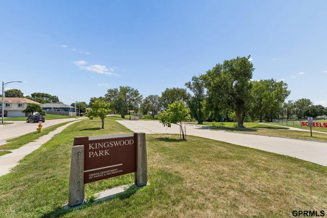 13633 Hascall Street, Omaha, NE 68144