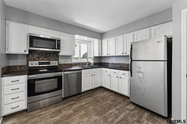 13633 Hascall Street, Omaha, NE 68144