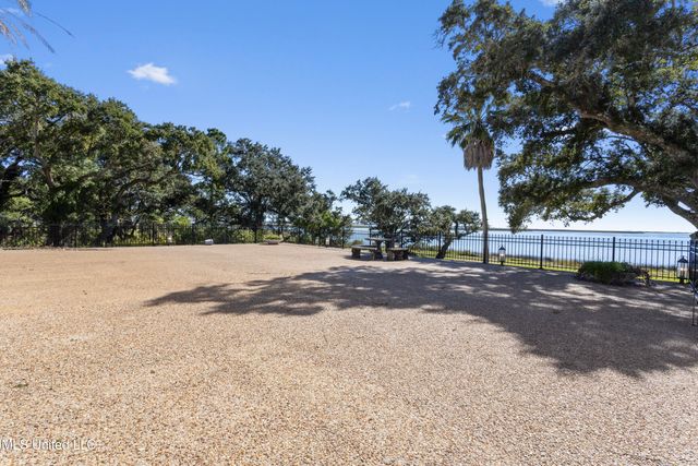 308 Italian Isle Road, Gautier, MS 39553