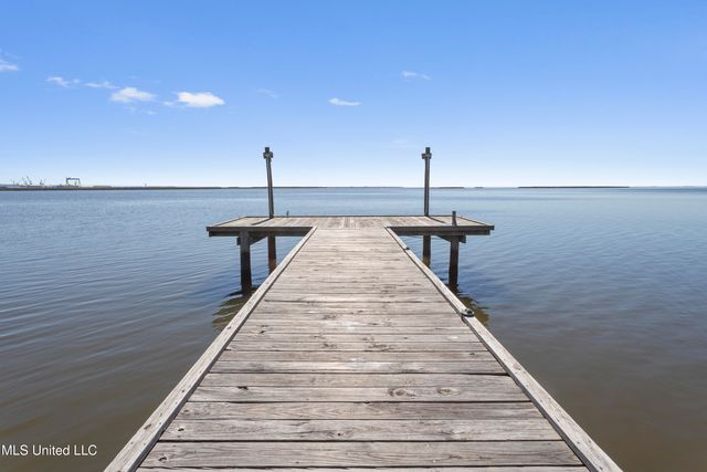 308 Italian Isle Road, Gautier, MS 39553