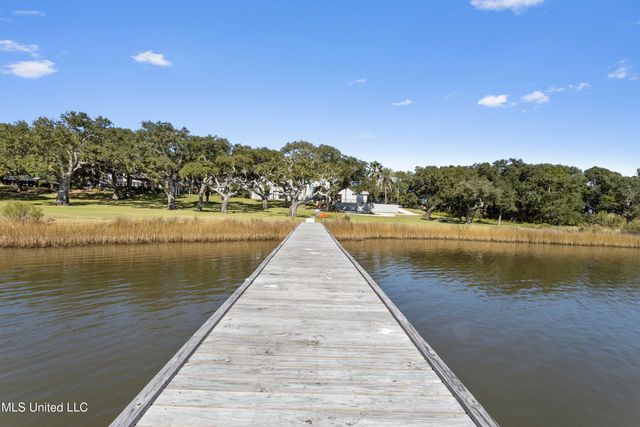 308 Italian Isle Road, Gautier, MS 39553