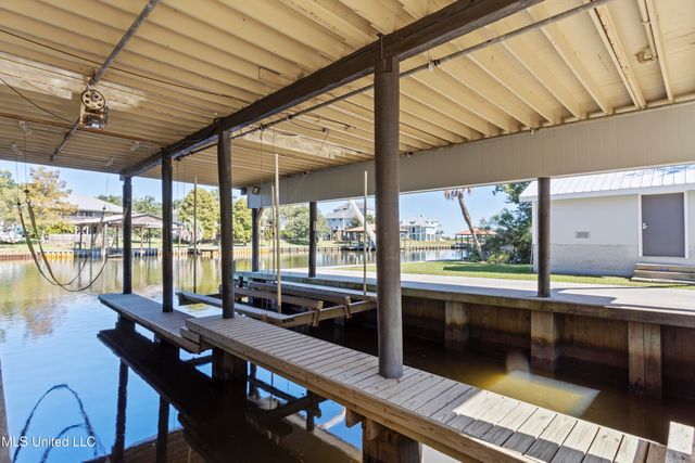 308 Italian Isle Road, Gautier, MS 39553