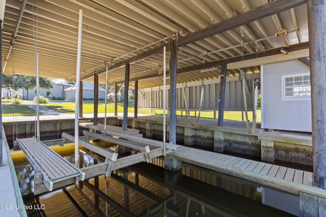 308 Italian Isle Road, Gautier, MS 39553