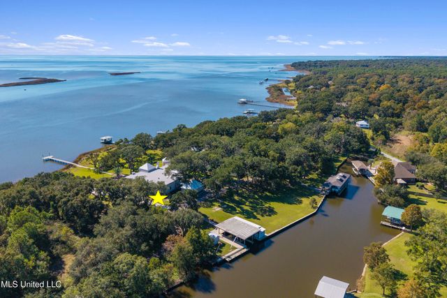 308 Italian Isle Road, Gautier, MS 39553