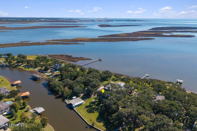 308 Italian Isle Road, Gautier, MS 39553