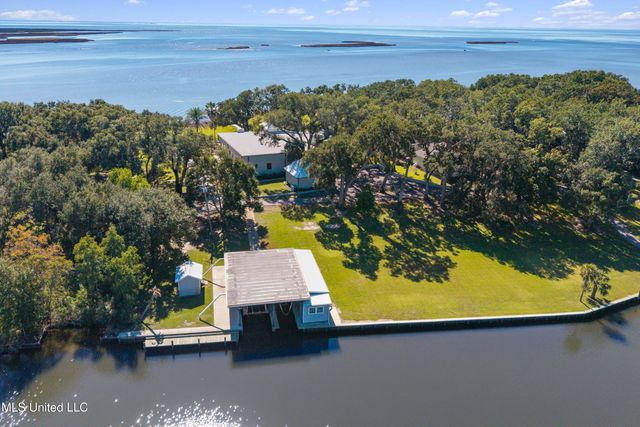 308 Italian Isle Road, Gautier, MS 39553