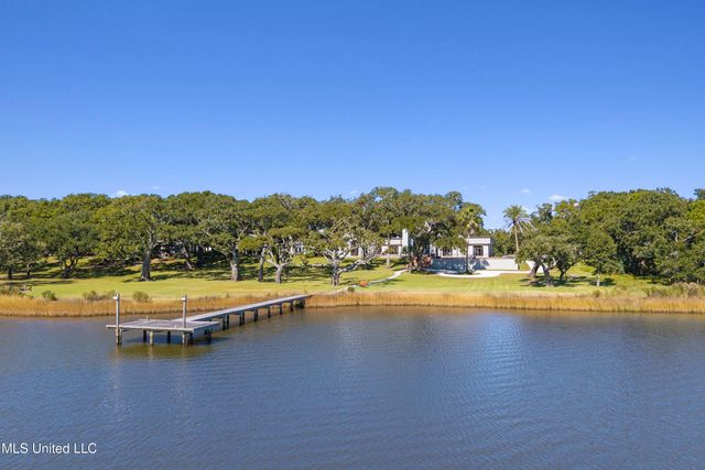 308 Italian Isle Road, Gautier, MS 39553