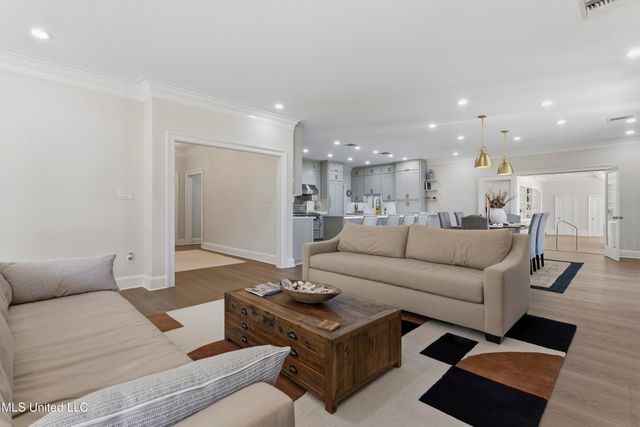 308 Italian Isle Road, Gautier, MS 39553