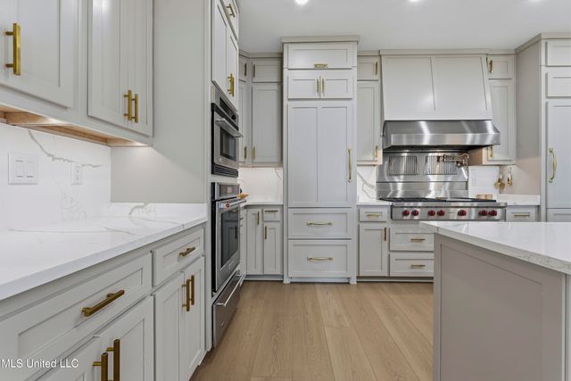 308 Italian Isle Road, Gautier, MS 39553