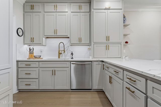 308 Italian Isle Road, Gautier, MS 39553