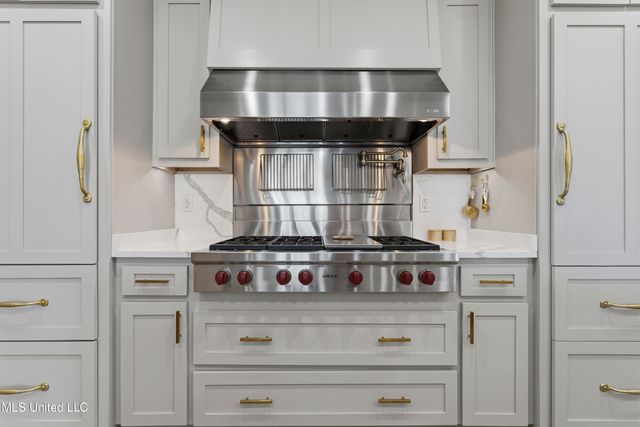 308 Italian Isle Road, Gautier, MS 39553