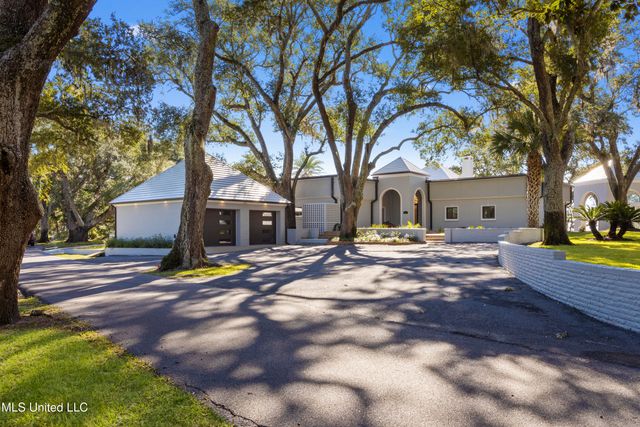 308 Italian Isle Road, Gautier, MS 39553