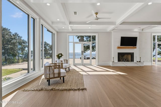 308 Italian Isle Road, Gautier, MS 39553