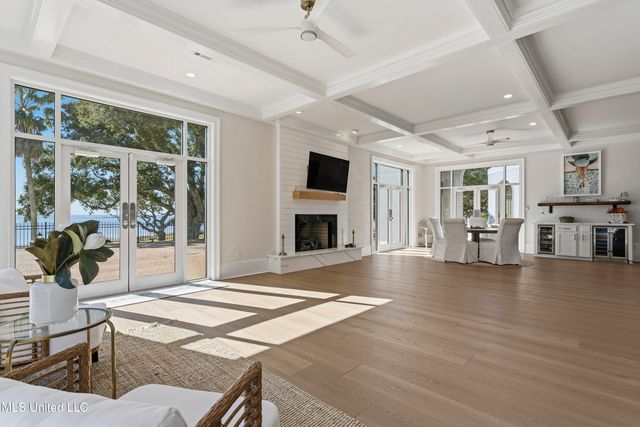 308 Italian Isle Road, Gautier, MS 39553