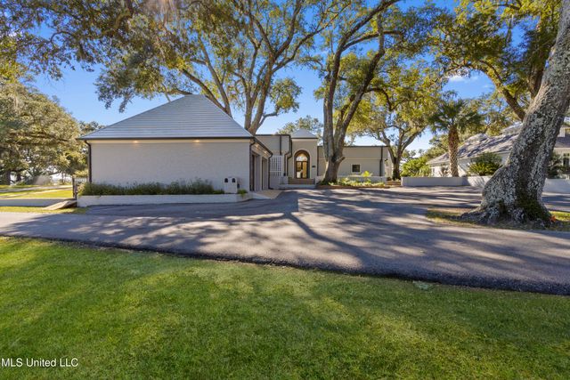 308 Italian Isle Road, Gautier, MS 39553