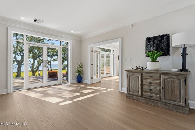 308 Italian Isle Road, Gautier, MS 39553