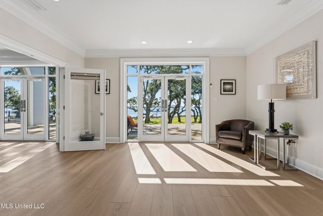 308 Italian Isle Road, Gautier, MS 39553