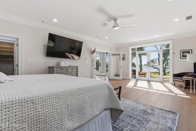 308 Italian Isle Road, Gautier, MS 39553