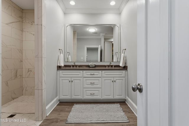 308 Italian Isle Road, Gautier, MS 39553