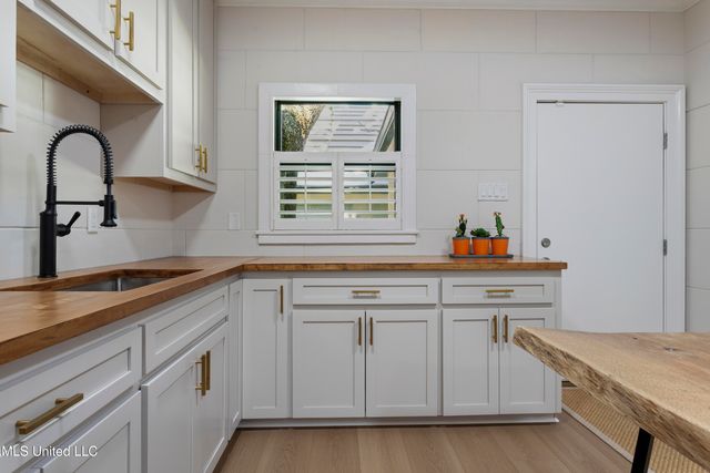 308 Italian Isle Road, Gautier, MS 39553