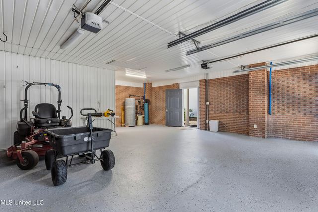 308 Italian Isle Road, Gautier, MS 39553