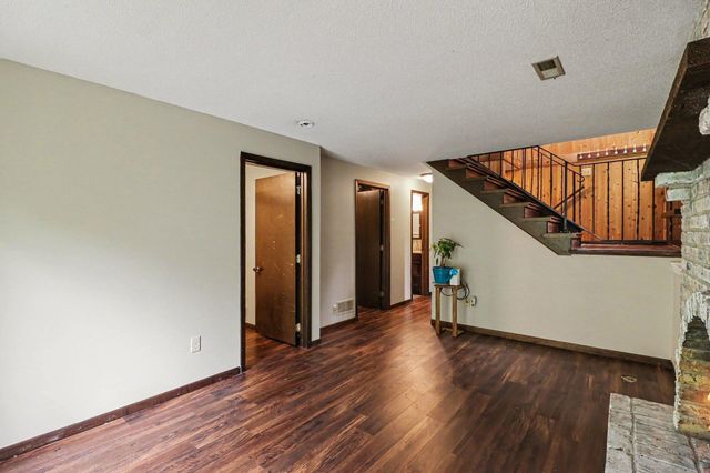 4490 Woodgate Point, Eagan, MN 55122