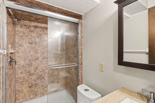 4490 Woodgate Point, Eagan, MN 55122