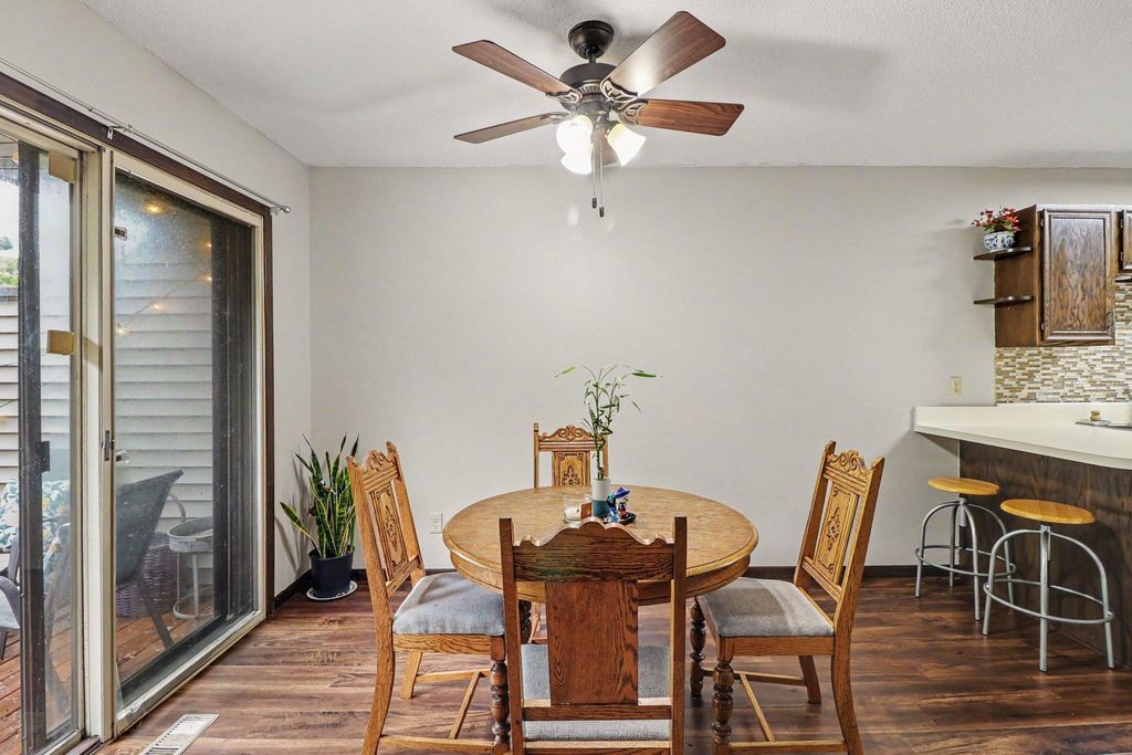 4490 Woodgate Point, Eagan, MN 55122 — photo 5