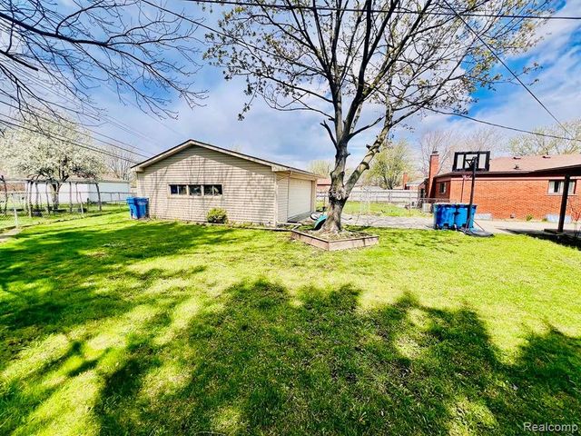 26373 Curie Avenue, Warren, MI 48091