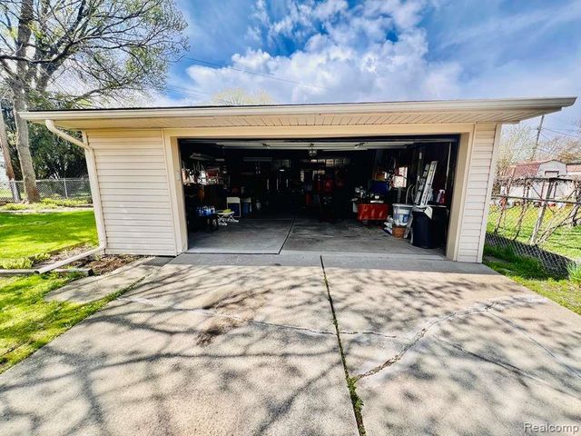 26373 Curie Avenue, Warren, MI 48091