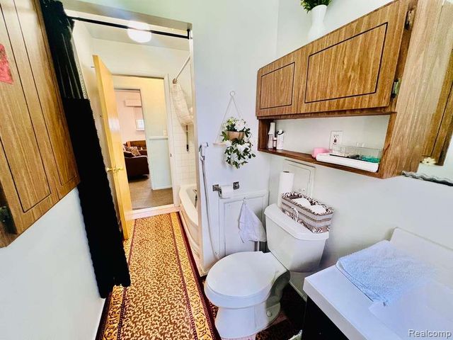 26373 Curie Avenue, Warren, MI 48091