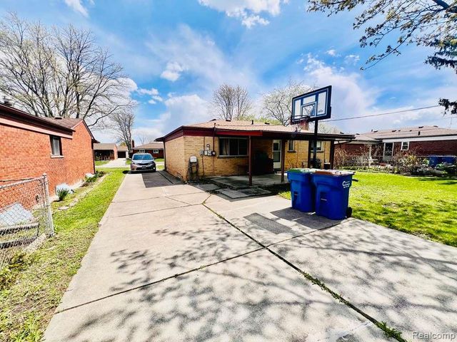 26373 Curie Avenue, Warren, MI 48091