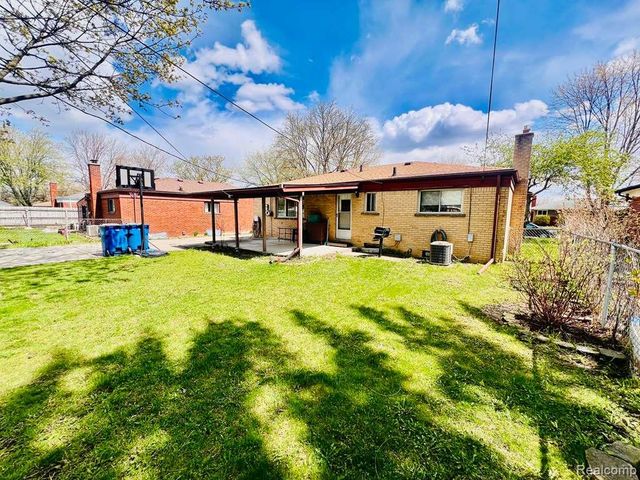 26373 Curie Avenue, Warren, MI 48091