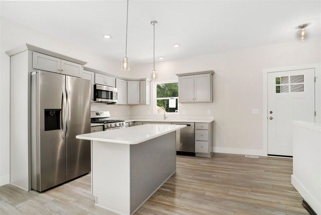 6344 S Bear Den Trail, Muskegon, MI 49444