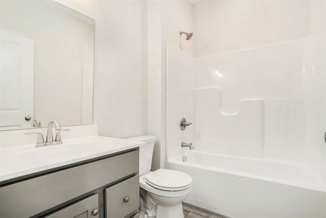 6344 S Bear Den Trail, Muskegon, MI 49444